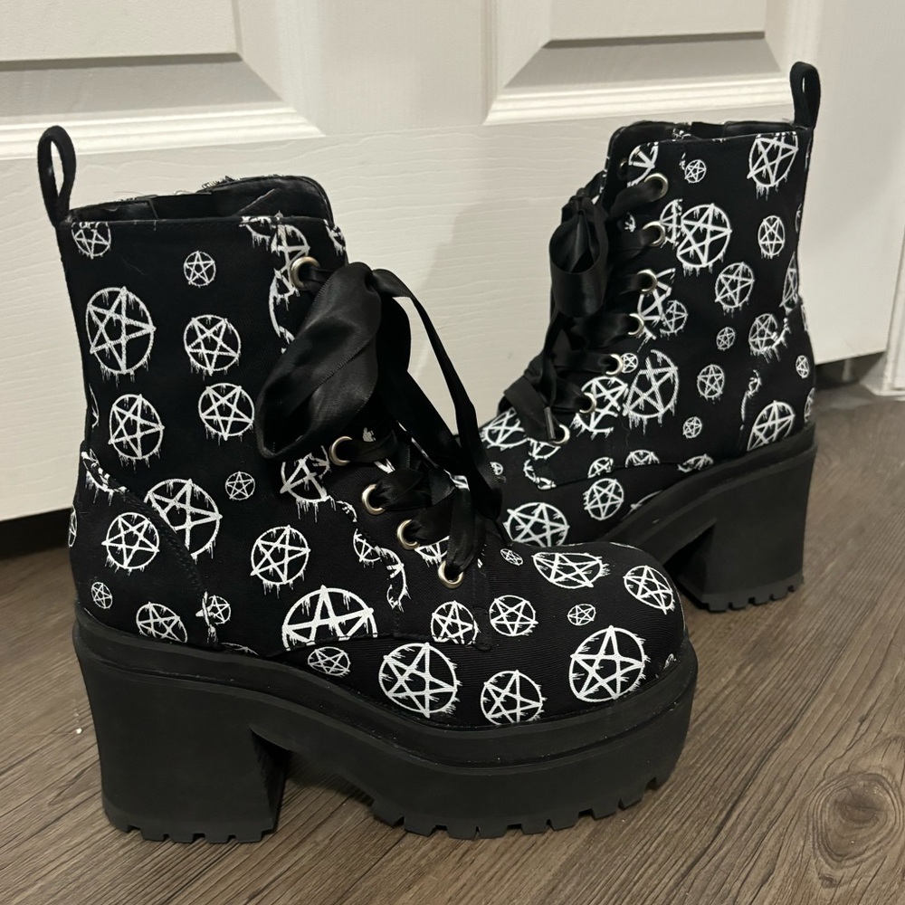 Dolls Kill / The Grave Girls Pentacle Combat Boots